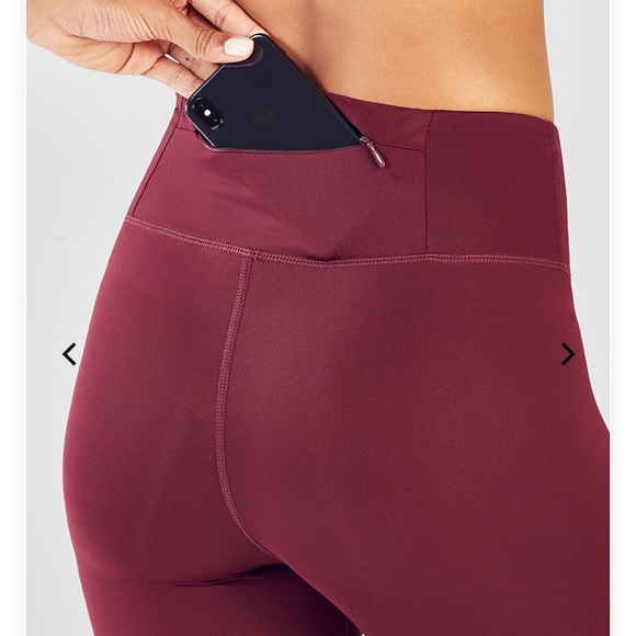 Fabletics Mid-Rise Reflective Powerlite 7/8 Leggings. Size Medium. EUC - Picture 3 of 13